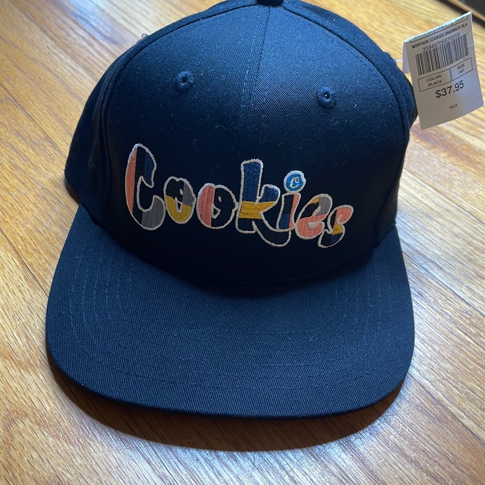 Cookies SnapBack hat 🔥💭